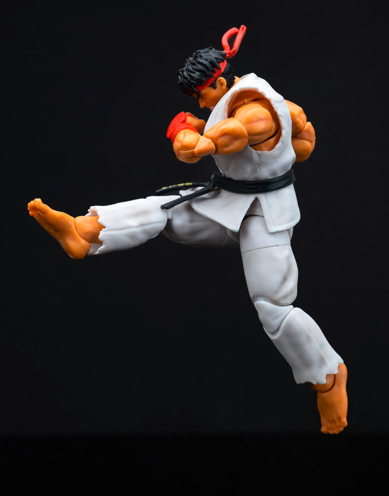 Jada - Street Fighter II Ryu, Articulated Figure 15 cm, with Interchangeable Hands and Head, Accessories and 20 Articulated Points (253252025), White