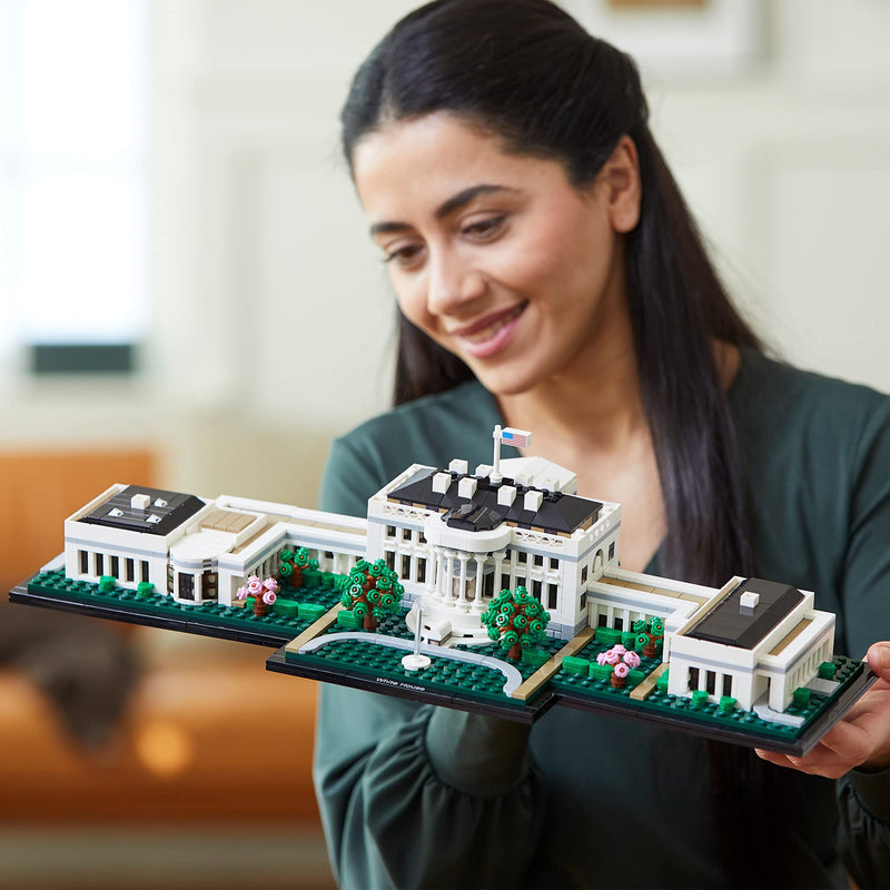 LEGO 21054 Architecture The White House Display Model Building Kit, Landmark Collection Set for Adults, Collectible Home Décor Gift Idea for Men, Women, Him or Her
