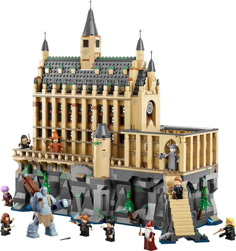 LEGO Harry Potter Hogwarts Castle: The Great Hall, Castle Toy Playset with 11 Minifigures, Harry Potter Collectible, Magical Gift for Boys, Girls or Any Fan, Harry Potter Toy for 10 Year Olds, 76435