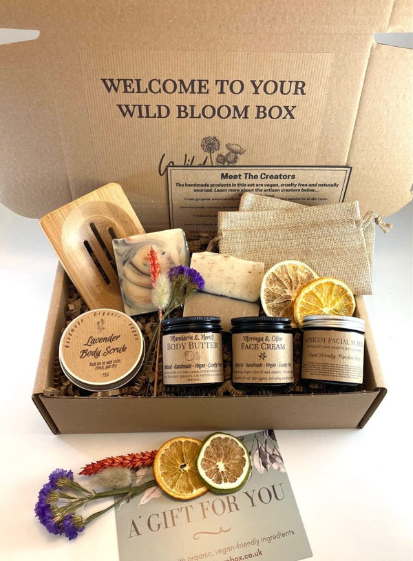 Handmade Vegan Skincare Set, Luxury Shower & Body Hamper, Spa Box, Sustainable Birthday Gift, Cruelty Free, Pamper, Present for Her, Self Care, Gift Mum, Friend, Nan, Eco Friendly Caramel