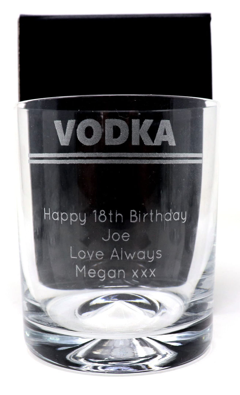 Regalo Personalised Vodka Gift Hamper Basket with Engraved Vodka Glass Set 40% vol