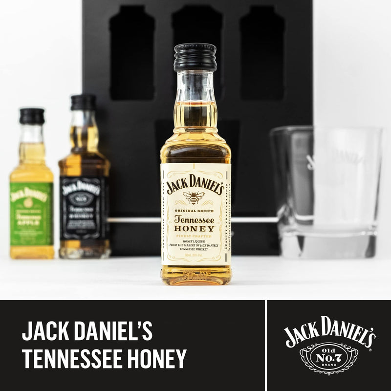 Jack Daniels Gift Set - Jack Daniels Whiskey 3x 5cl Honey, Apple, JD Whisky Old No7 Alcohol Miniatures, JD Tennessee Whiskey Glass - Birthday Gifts for Men, Boyfriend, Mens Valentines Gifts for Him