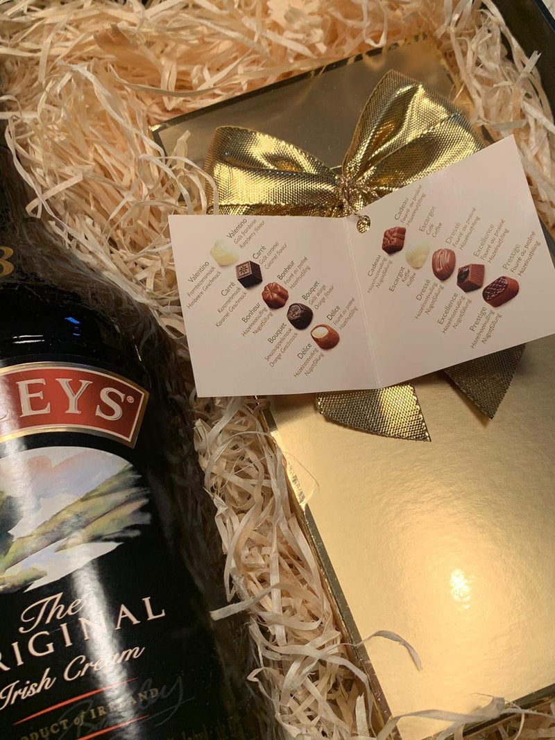 Baileys Gift Set - 70cl Baileys and Chocolate Lovers Hamper - Gift Ideas for Women, Anniversary, Birthday, Christmas