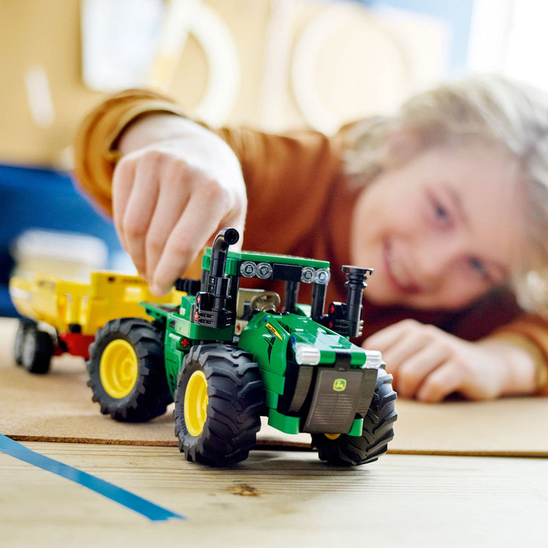 LEGO Technic John Deere 9620R 4WD Tractor Toy with Tipping Trailer, Classic Style Farm Toys for Kids, Boys & Girls 8 Plus Years Old, Collectible Model Building Set 42136