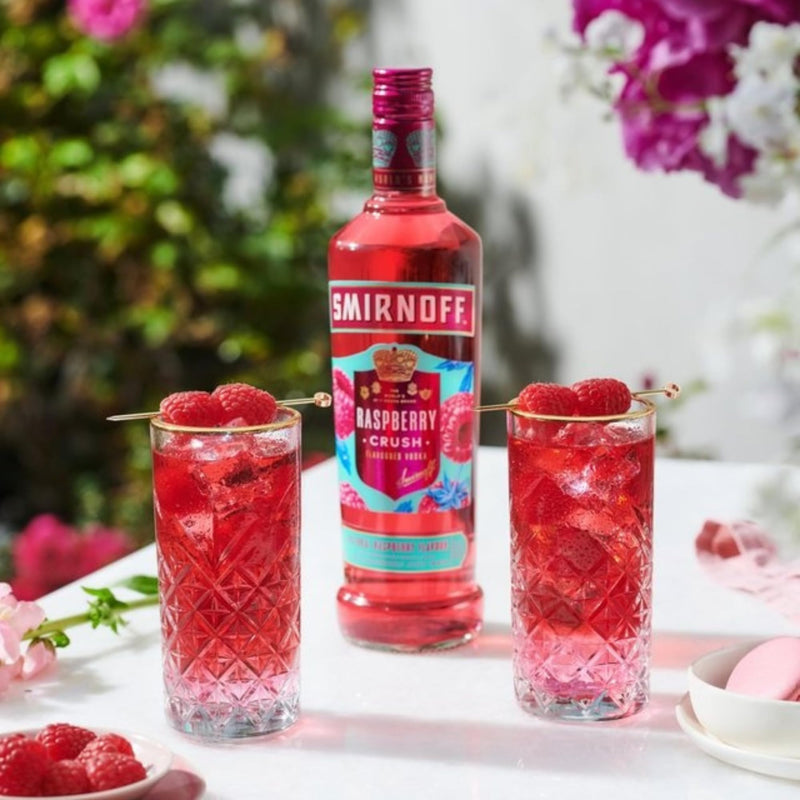 Smirnoff Vodka Gift Set - Flavoured Vodka Miniature & Glass Set, 1x 5cl Smirnoff Raspberry Crush Vodka Mini & Smirnoff Branded Vodka Hi-Ball Glass - Vodka Gifts for Men and Women