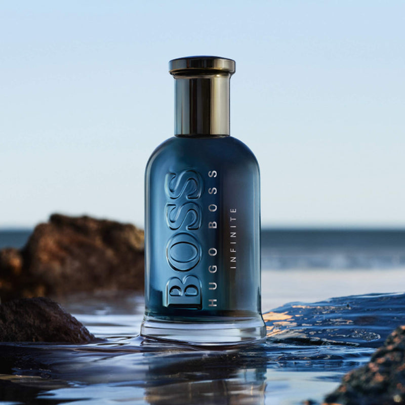 BOSS Bottled Infinite - Eau de Parfum for Him - Woody Fragrance with Notes of Apple, Mandarin, Cinnamon, Patchouli, Rosemary, Lavender, Olivewood, Sandalwood - High Longevity - 50ml