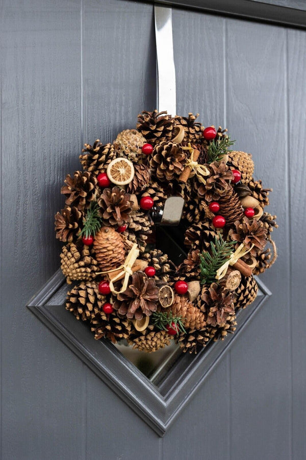 Marco Paul Christmas 24cm Scented Wreath with Pinecone Festive Decorative Rustic Xmas Hanging Décor Garland Traditional Decorations indoor scented Christmas wreath (Orange and Red Berry) - Gift Guide