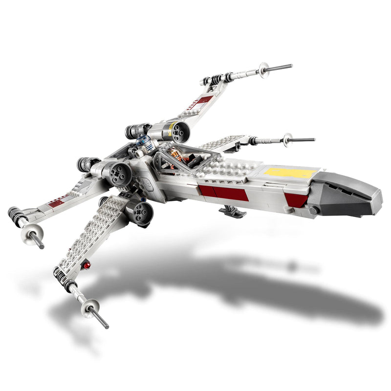 LEGO 75301 Star Wars Luke Skywalker X-Wing Fighter Toy with Princess Leia and R2-D2 Droid Figure