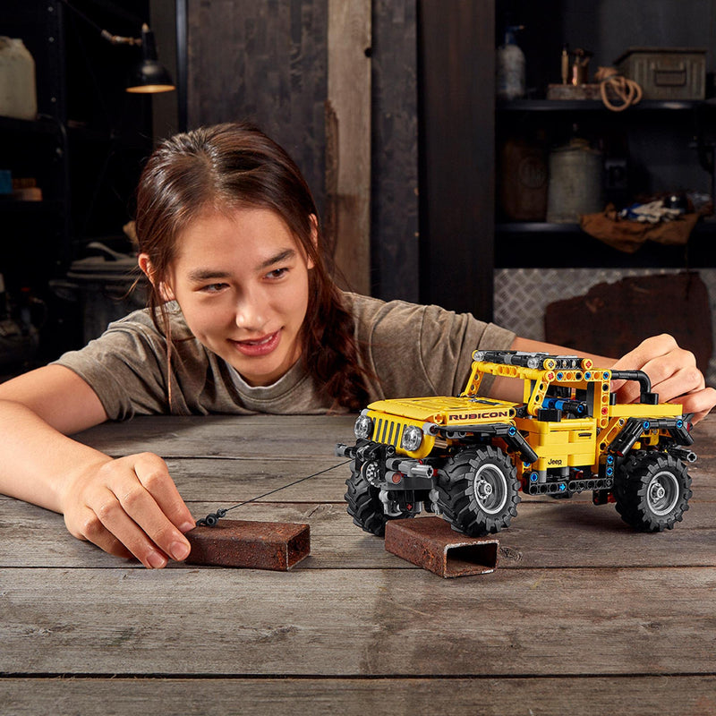 LEGO Technic Jeep Wrangler 42122 Building Kit; Let Kids Build a Stunning Model Version of the Jeep Wrangler Rubicon; Packed With Authentic Features, It Looks Just Like the Iconic 4X4 (665 Pieces)