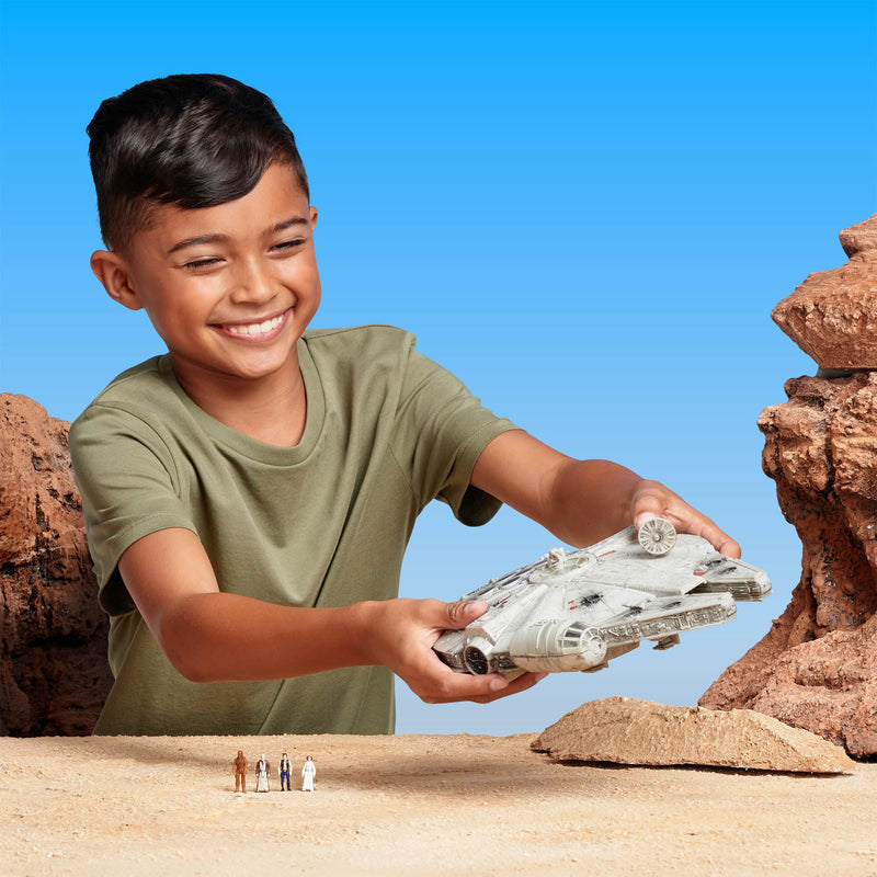 Star Wars Micro Galaxy Squadron Millennium Falcon - 9-Inch Assault Class Vehicle with Four 1-Inch Micro Figure Accessories