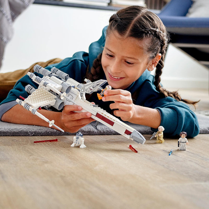 LEGO 75301 Star Wars Luke Skywalker X-Wing Fighter Toy with Princess Leia and R2-D2 Droid Figure
