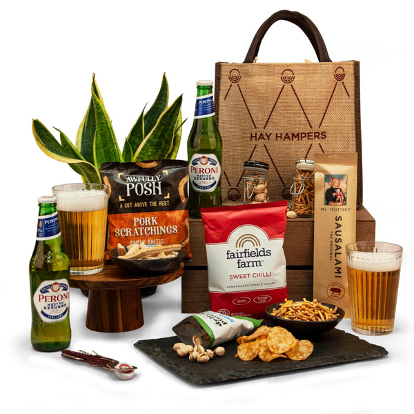 Beer and Pub Snacks Hamper - Gift Hamper with Peroni Lager, Crisps, Pork Scratchings, Pistachio Nuts, Sausalami, Spicy Snacks - Gift for Dad, Best Dad Hamper, Beer Hamper for Men - Gift Guide