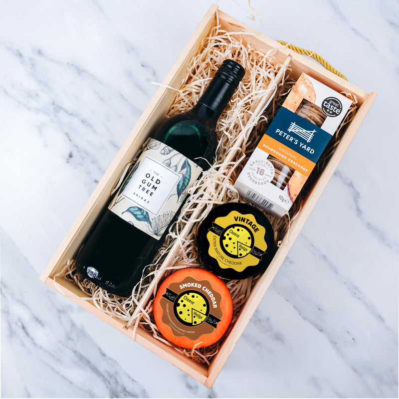 Cheese and Wine Gift Set | Red Wine Shiraz Pairs Perfectly With 2 Truckles and Crackers Hamper - Gift Guide