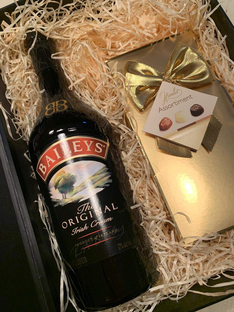 Baileys Gift Set - 70cl Baileys and Chocolate Lovers Hamper - Gift Ideas for Women, Anniversary, Birthday, Christmas