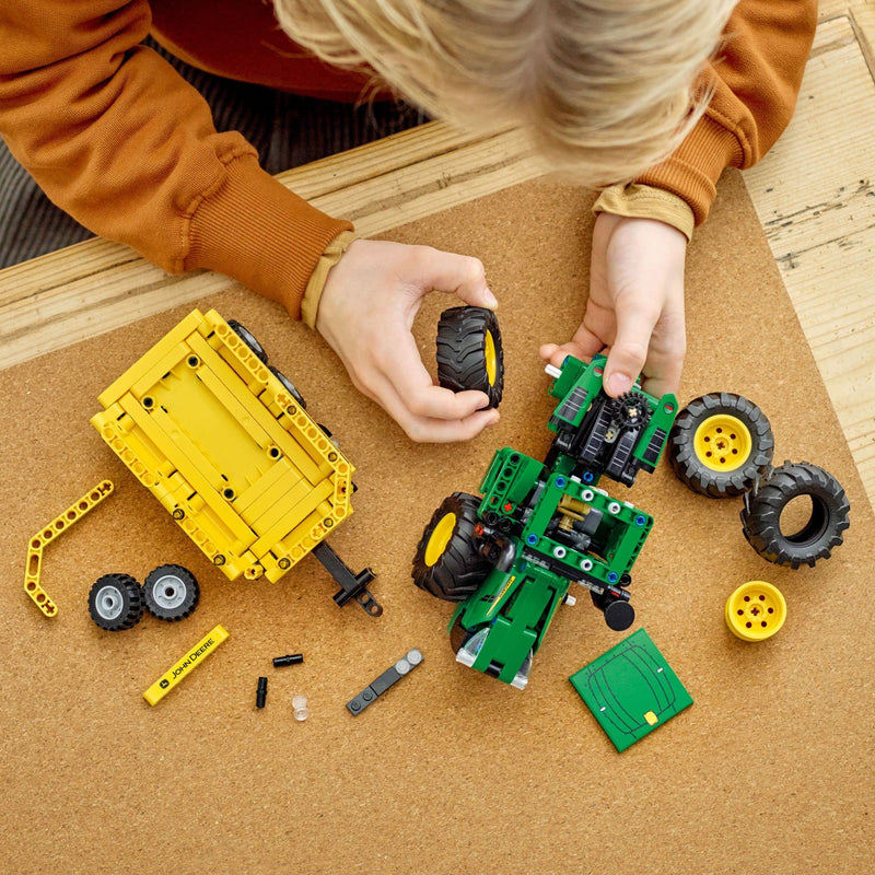 LEGO Technic John Deere 9620R 4WD Tractor Toy with Tipping Trailer, Classic Style Farm Toys for Kids, Boys & Girls 8 Plus Years Old, Collectible Model Building Set 42136