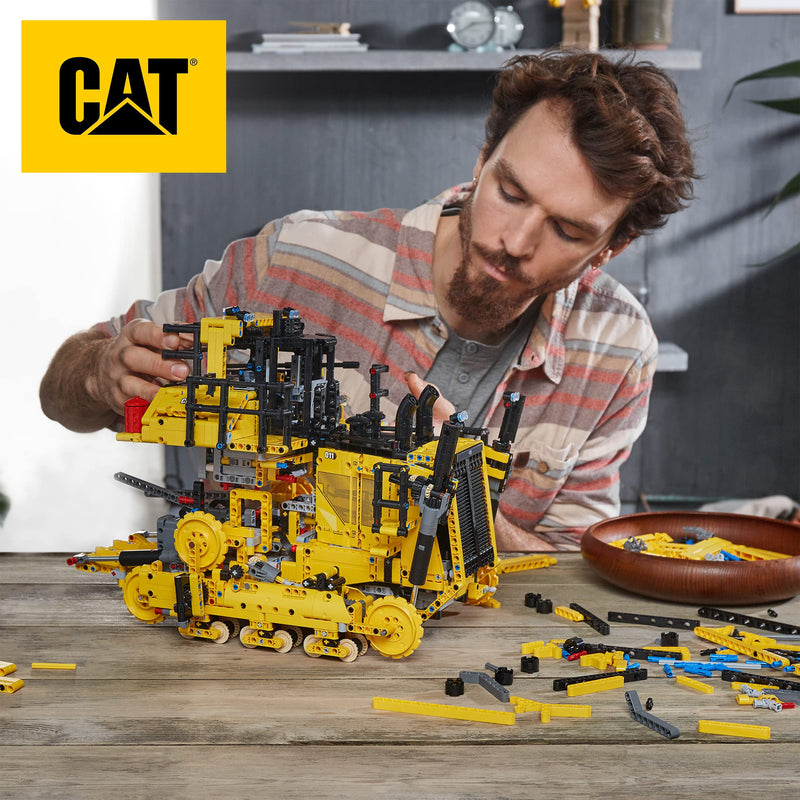 LEGO 42131 Technic App-Controlled Cat D11 Bulldozer Set, Model Building Kit for Adults, Remote Control Construction Motor Vehicle, Gifts for Men, Women, Him or her