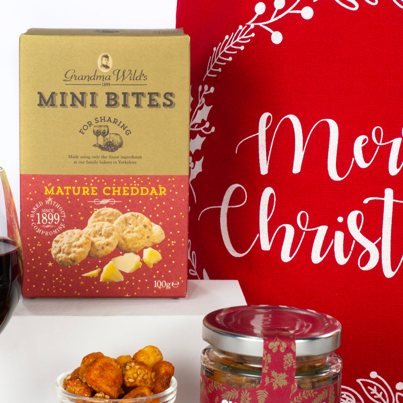 Virginia Hayward Christmas Hamper, Love From Santa - Hampers & Gourmet Gifts Festive Treats Including Shortbread, Chocolate Cake, Cheddar Bites, Merlot and More - Magical Christmas Presents