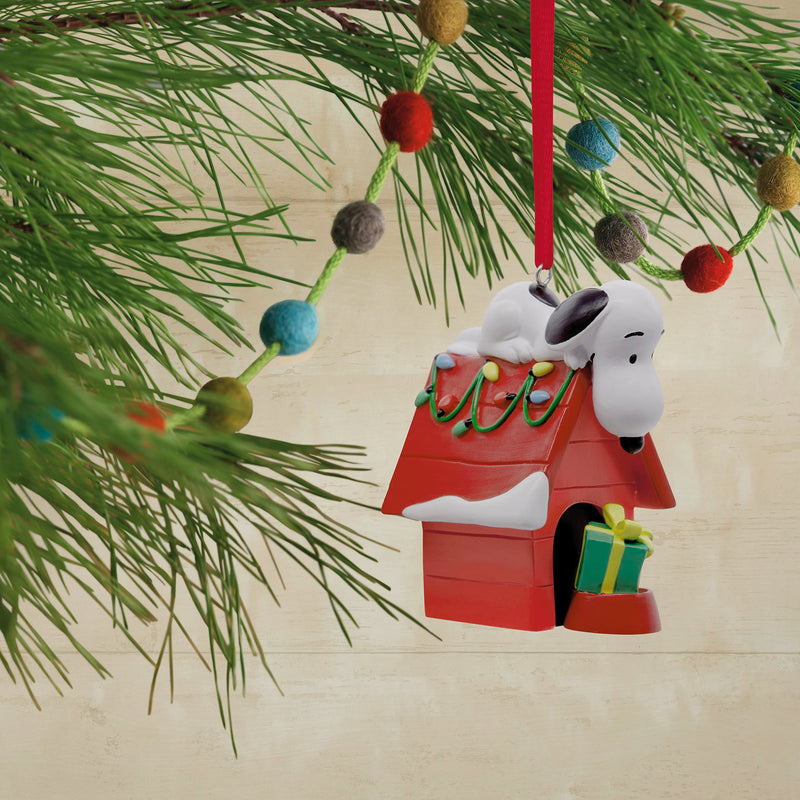 Hallmark Collectable Peanuts Snoopy on Doghouse Ornament, Snoopy Decoration, Christmas Hanging Ornament, Gifts for Christmas, Peanuts Comics - Gift Guide